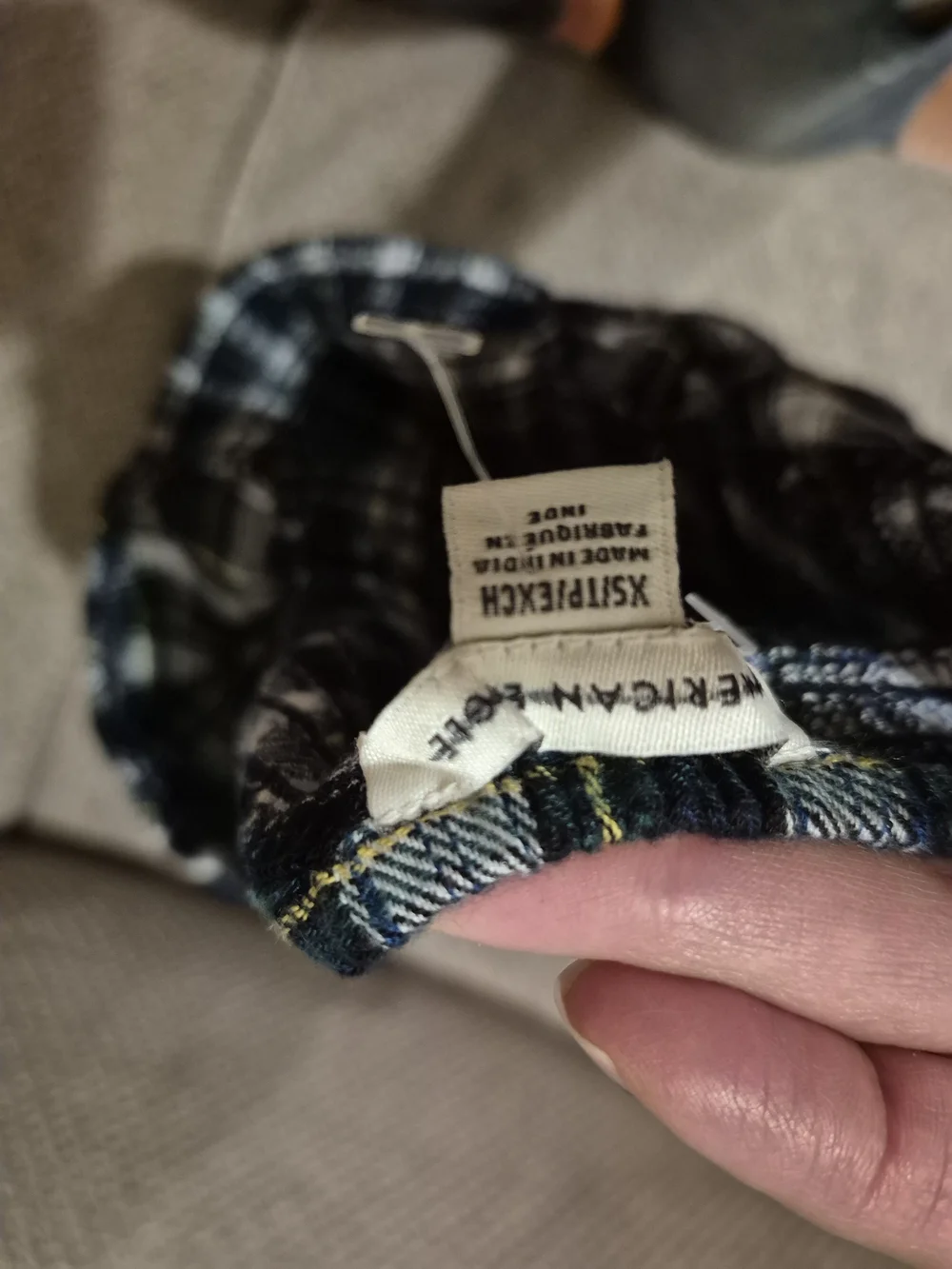 American Eagle Outfitters Navy and Green Plaid Puff-Sleeve Crop Top